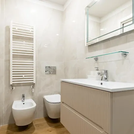 Silver Azzo Gardino N 9 Interno 4-3 * Bolonia